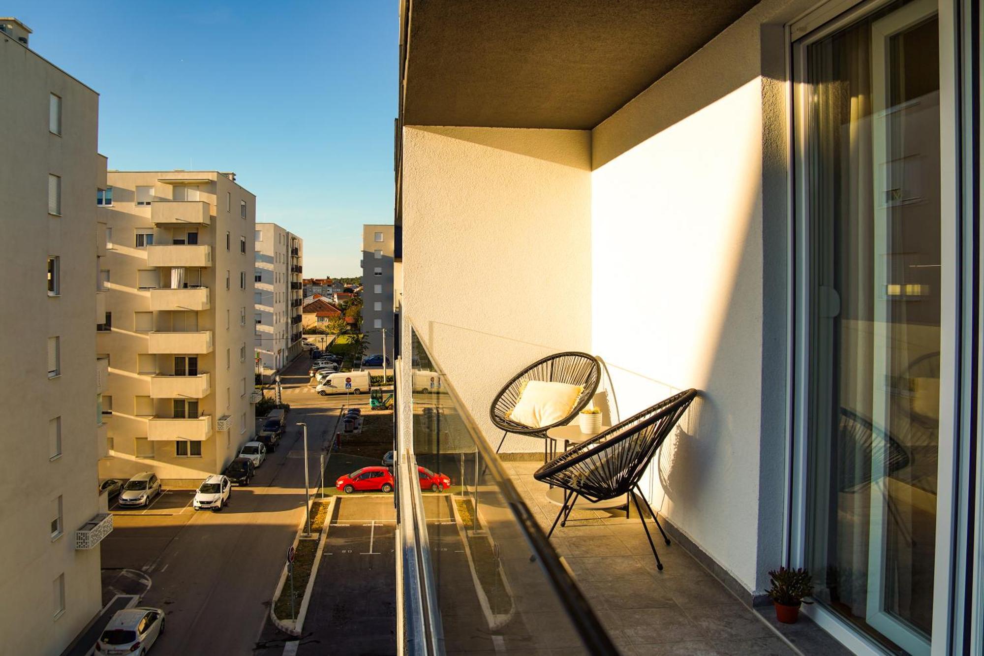 Appartement Stefani - Balcony & Free Private Garage Parking *